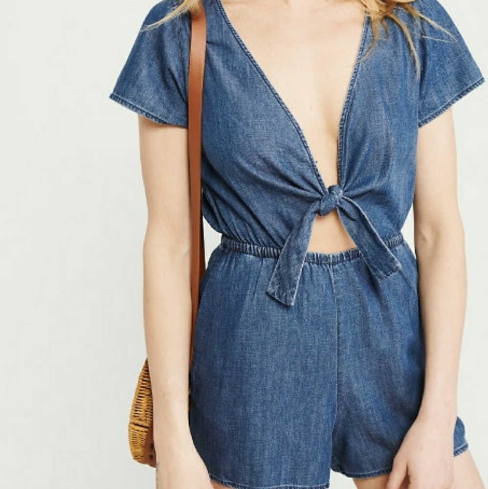A&F Tie-Font Denim Chambray Romper NWT